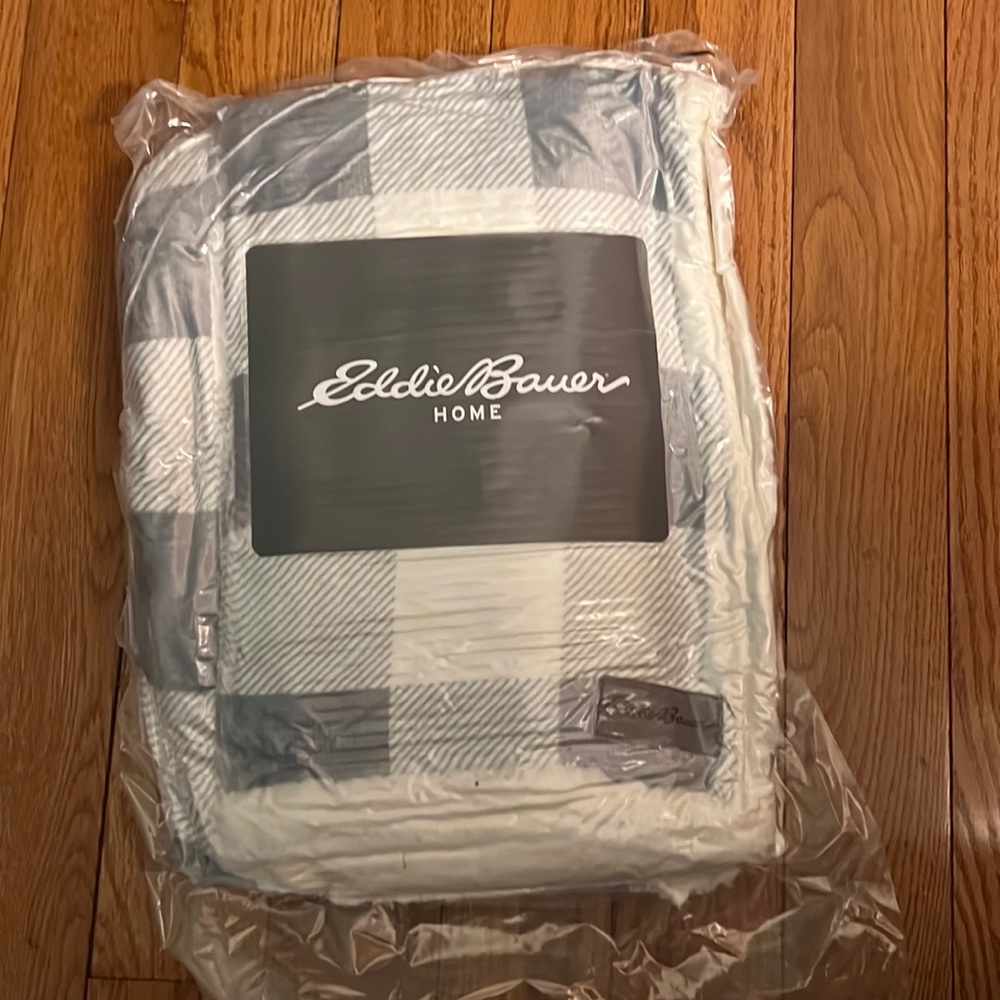 - Eddie Bauer grey and white throw blanket.  NWT for winter cuddles on cou…